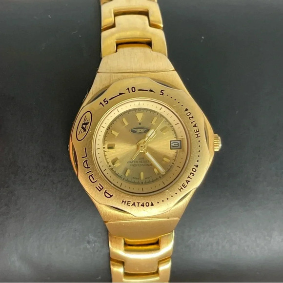 Women's Aerial "It's About Time" Quartz Watch - Gold Toned Case and Link Band - Picture 1 of 12